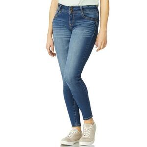 NWT! Wallflower InstaSoft Mid-Rise Ultra Fit Skinny-Leg Jeans - Size: 7/28 Short